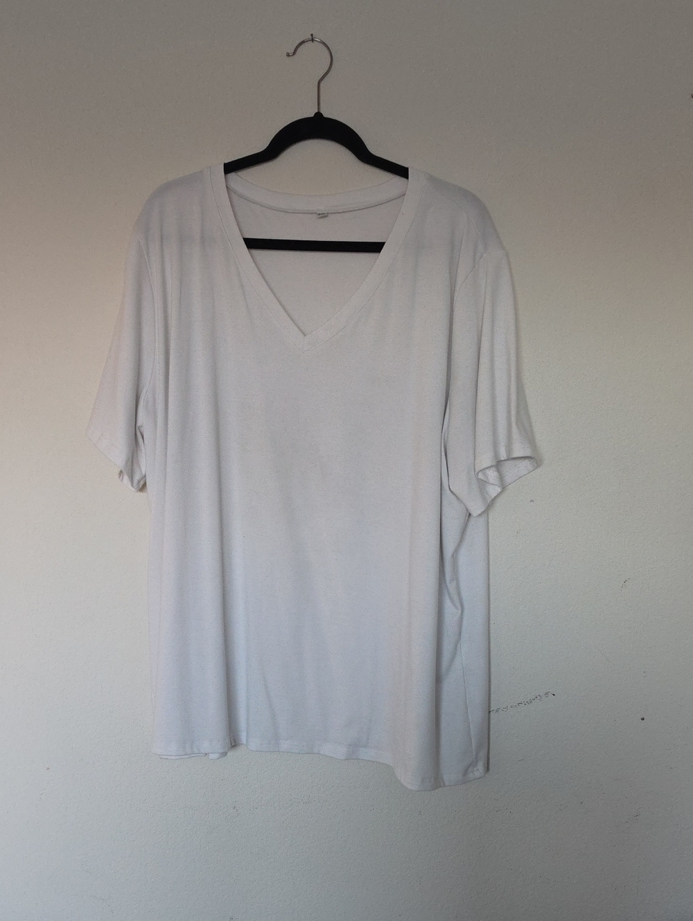 Women's White V-Neck Short Sleeve Tee